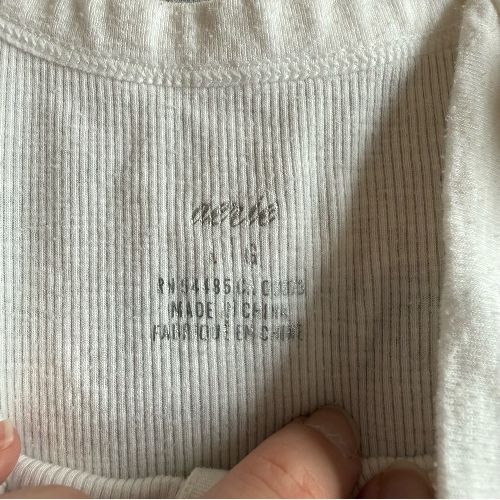 Aerie neutral tanks - Picture 7 of 11